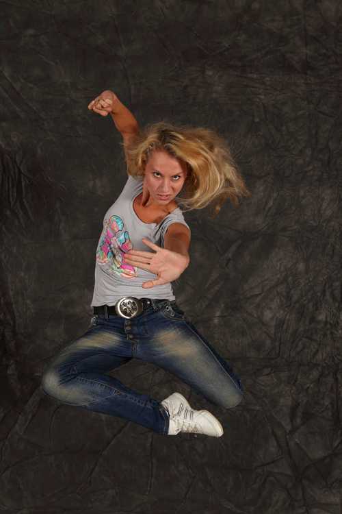 寻找热舞女郎更新地址?这里有你想要的