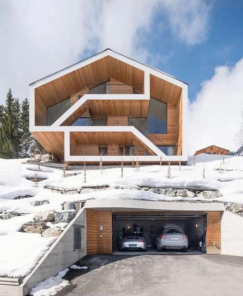 安卓下载:雪山别墅与三个女孩的秘密假期,隐秘剧情等你探索!