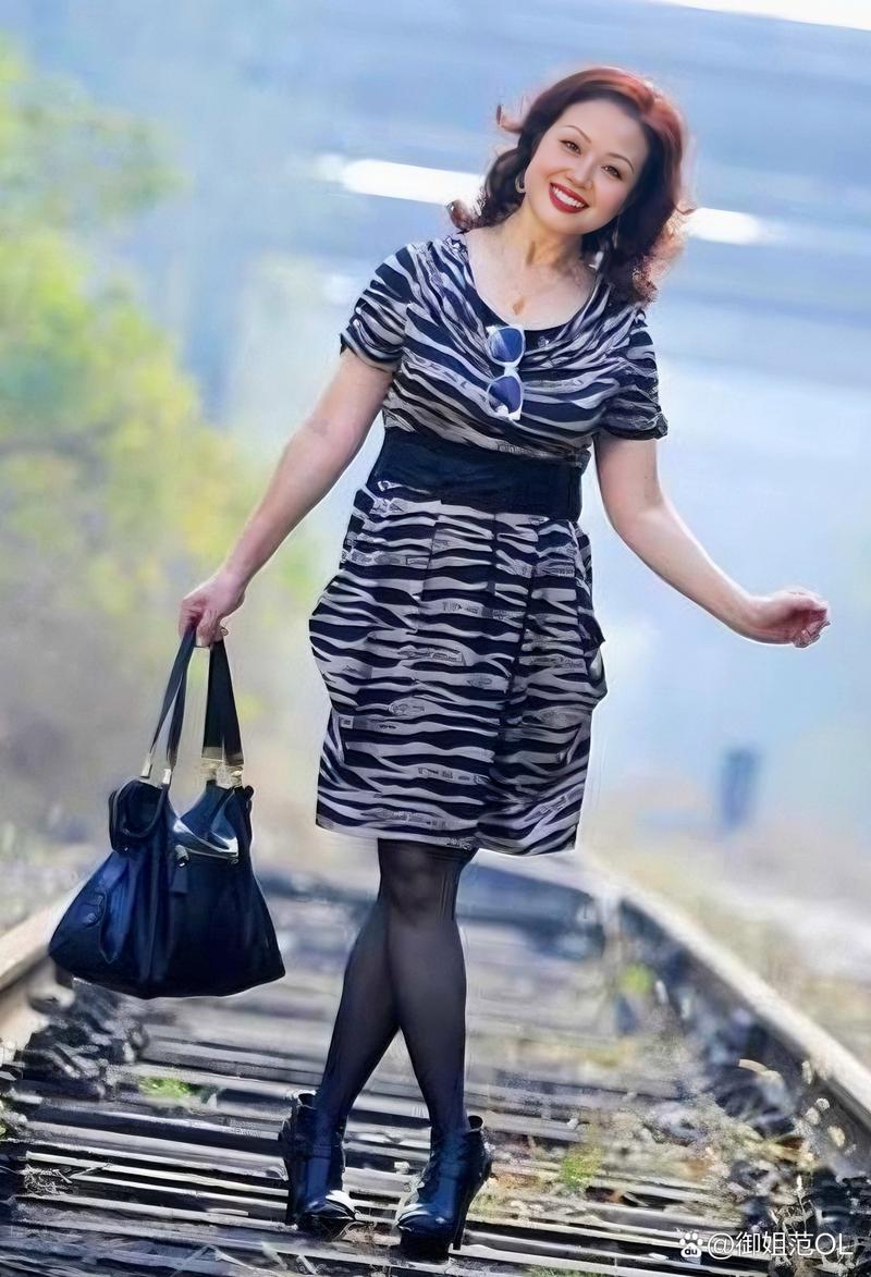 快速下载徐娘半老第二季安卓版:免广告纯净资源