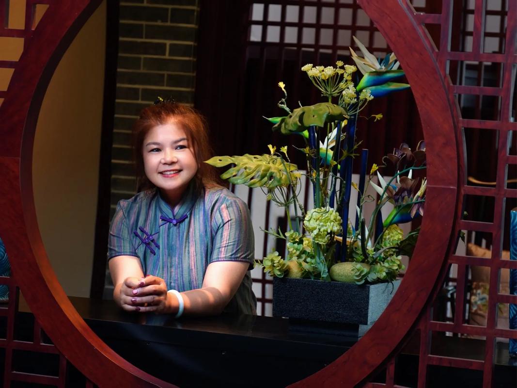 半老徐娘最新生活照:展现真实优雅一面