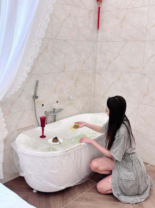 深入体验泡泡浴的八尺夫人安卓汉化游戏