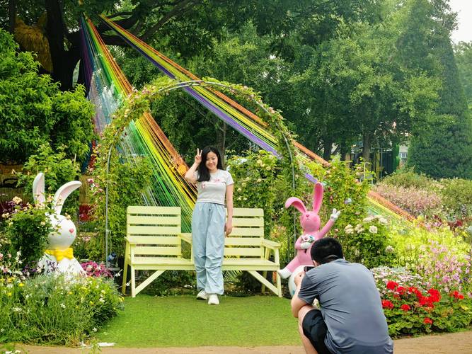 变身夏日V1.37官方正式版下载:最新版游戏资源获取