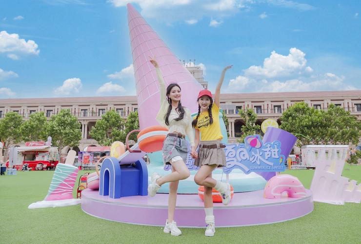 变身夏日V1.37游戏官网：和TS室友的同居日常模拟