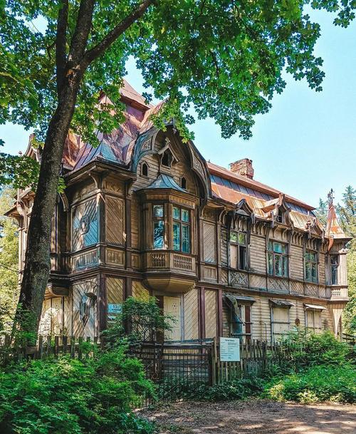 想住神秘别墅？先来官网看看，内有惊喜哦！