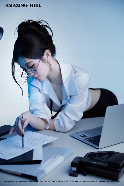 想下性感办公室游戏去哪找?高速下载通道大公开!