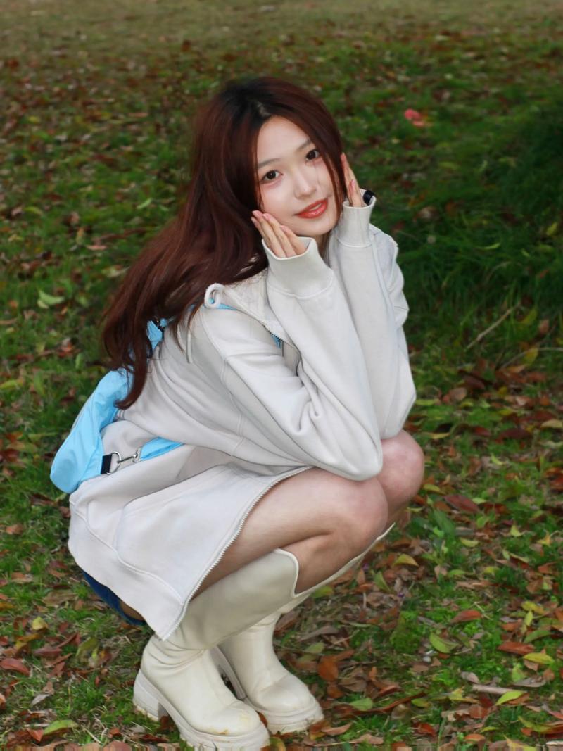 女大学生沉迷版本大全有何益处？(意想不到的正面价值)