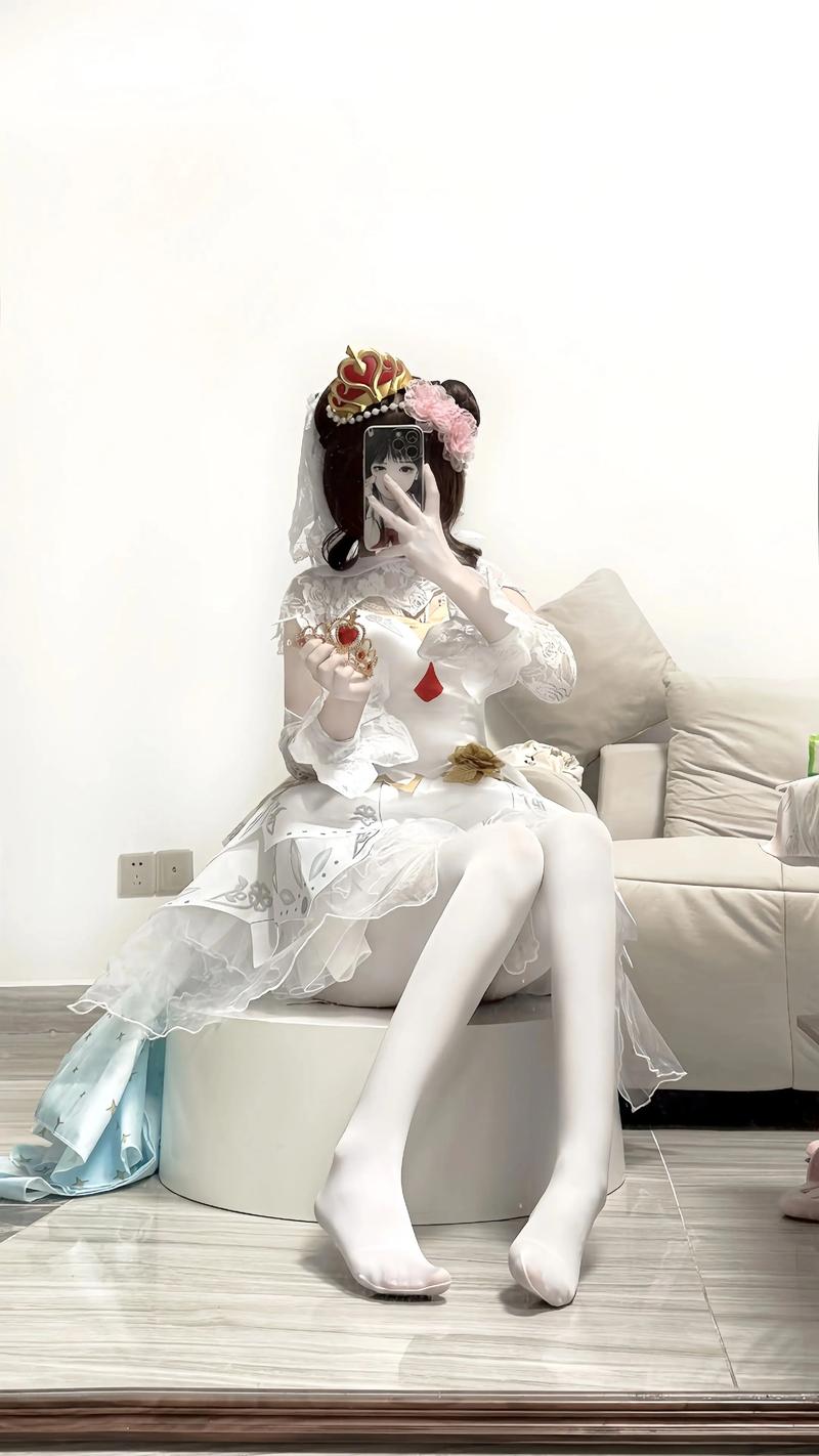 新婚妻子的Cosplay生活安卓汉化新手怎么玩？入门技巧全攻略！